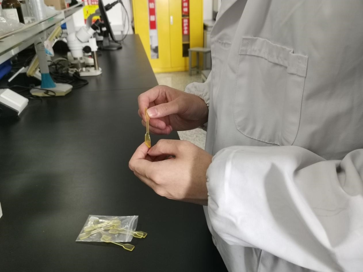 突破技術(shù)瓶頸 鹽城工學(xué)院團隊研發(fā)生物基材料，推動綠色CFRP可重生應(yīng)用